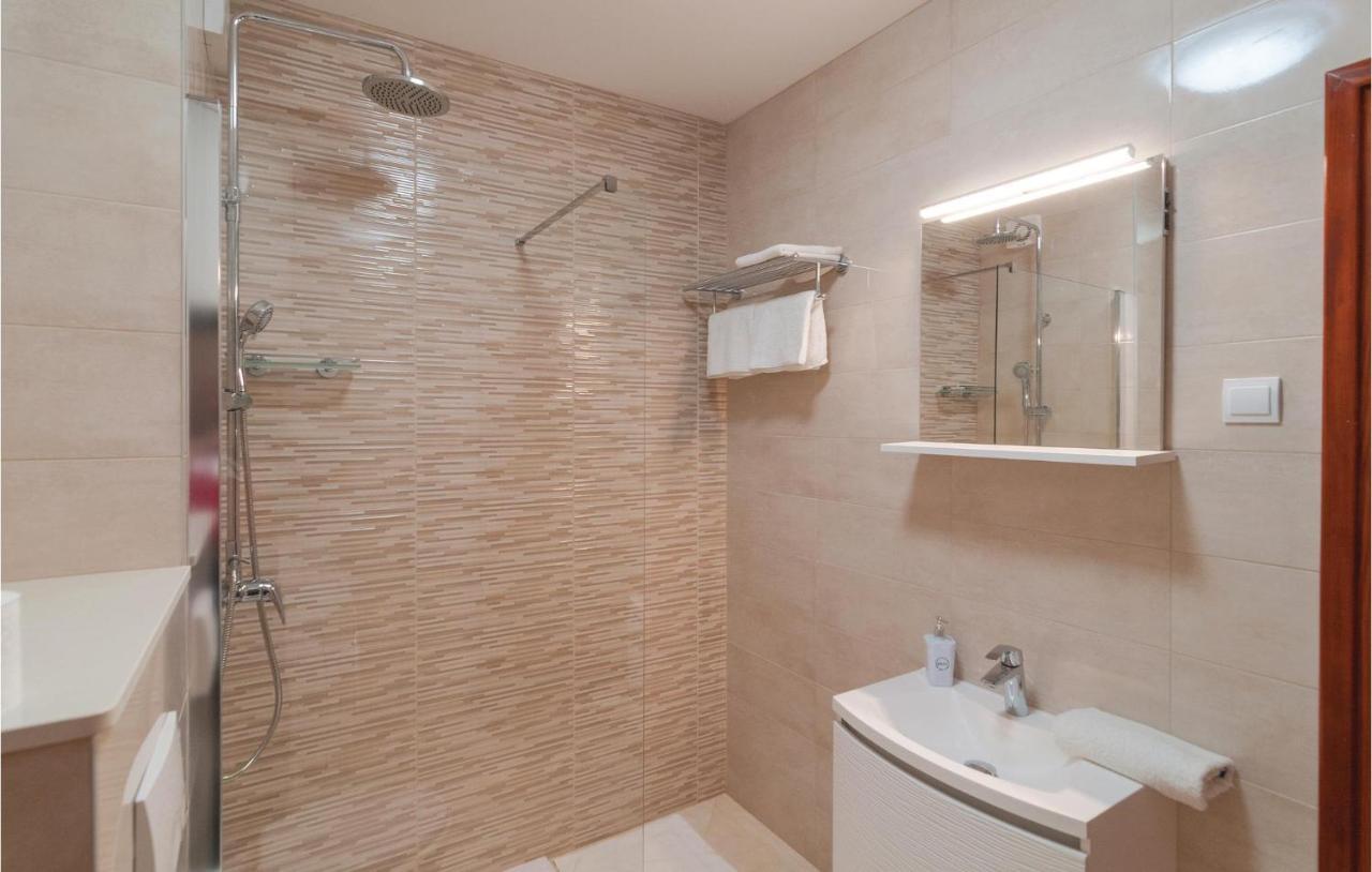 Nice Apartment In Omis With House Sea View Εξωτερικό φωτογραφία
